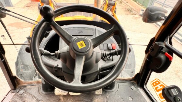 JCB 3CX - Imagen 7