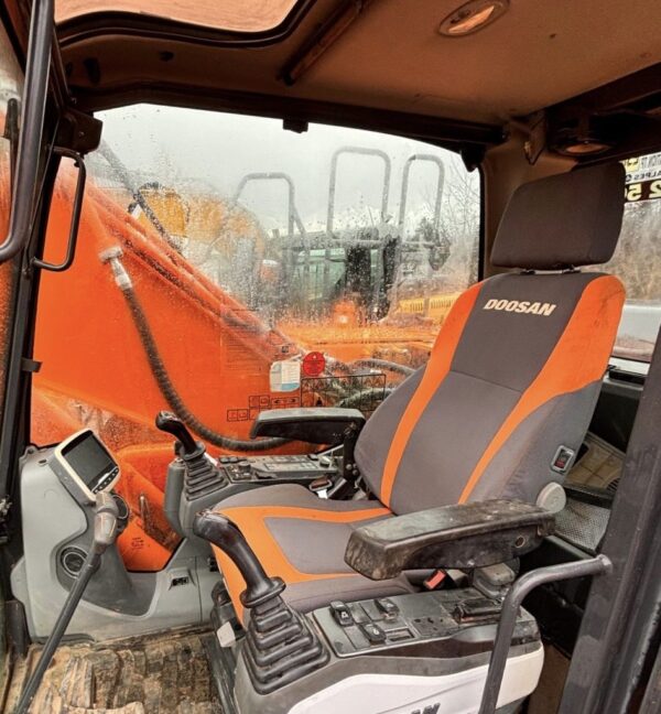 DOOSAN DX225LC-3 - Imagen 14