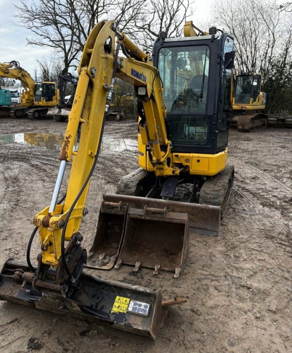 KOMATSU PC26MR - Imagen 3