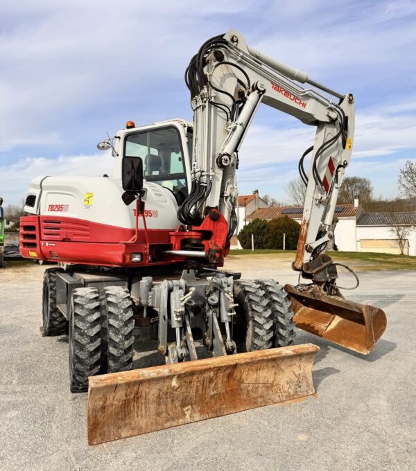 TAKEUCHI TB295W - Imagen 2