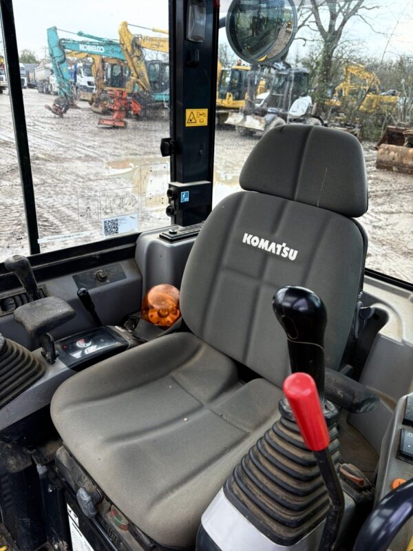 KOMATSU PC26MR - Imagen 8