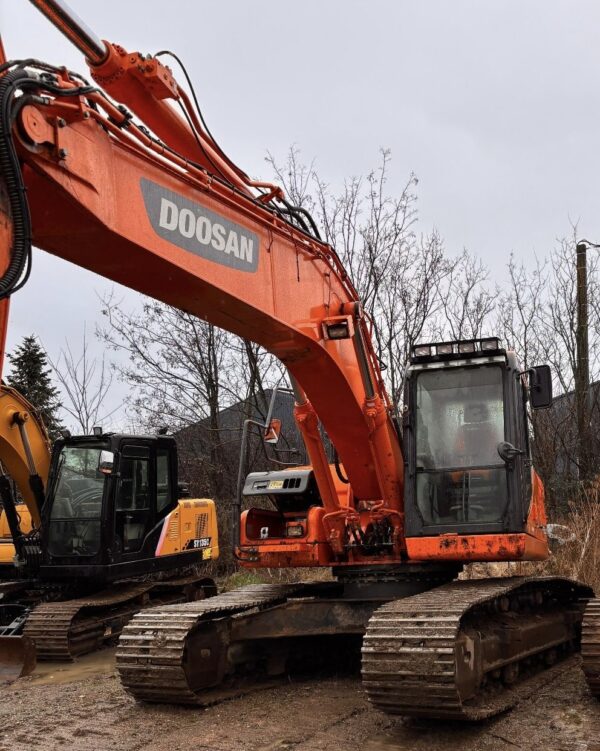 DOOSAN DX225LC-3