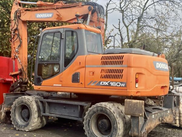 DOOSAN DX160W-3