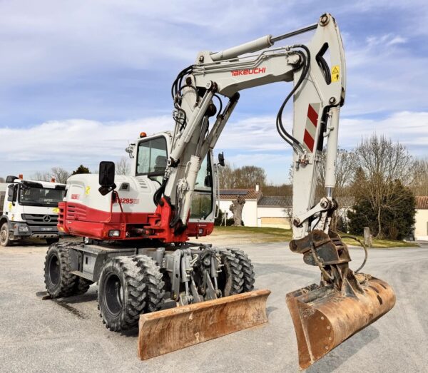 TAKEUCHI TB295W - Imagen 11