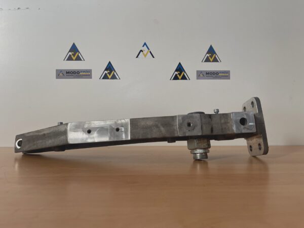 BRAZO DE MOTOR LIEBHERR - Imagen 3