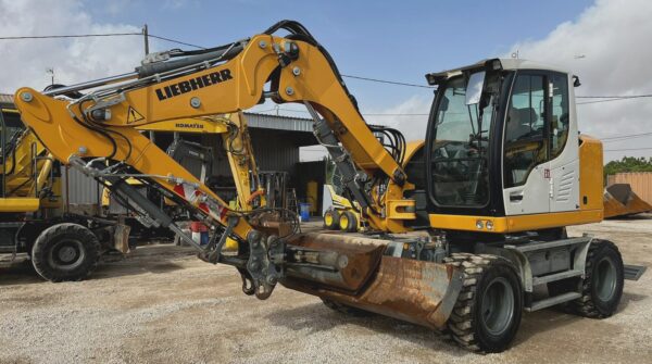 LIEBHERR A910 COMPACT LITRONIC - Imagen 3