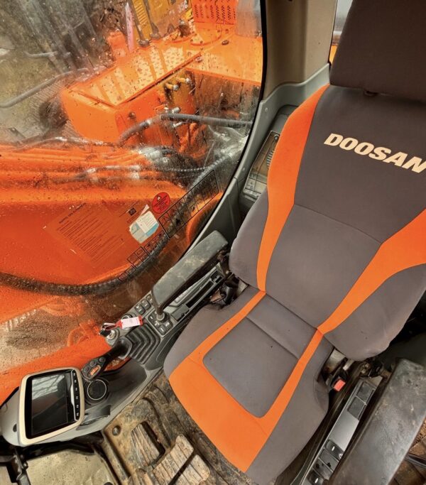 DOOSAN DX225LC-3 - Imagen 13